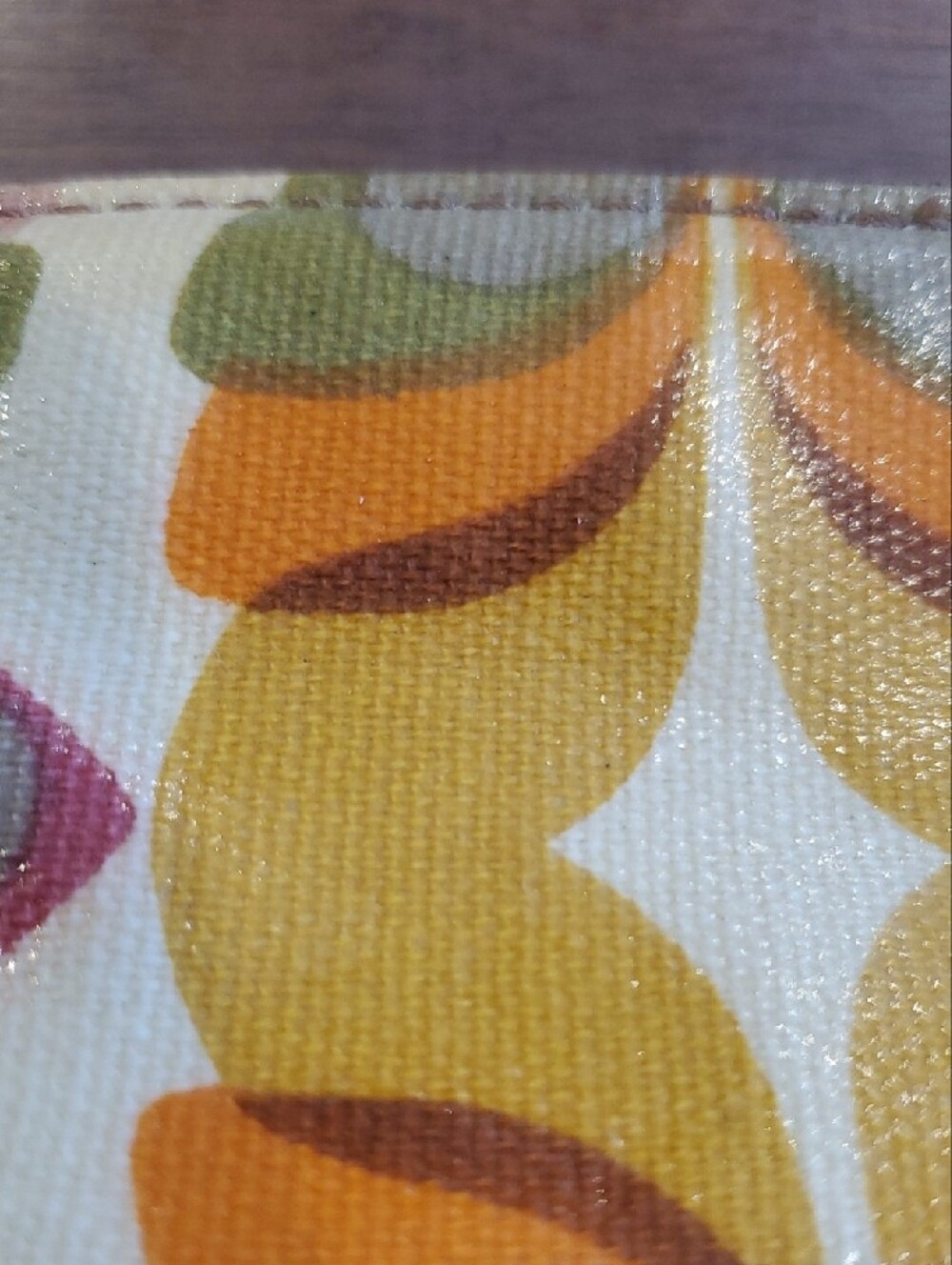 Fossil Key-Per Mod Floral Retro Pattern Tablet Zipper Case - Picture 4 of 10